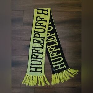 Wizarding World Of Harry Potter Hufflepuff Contrast Scarf